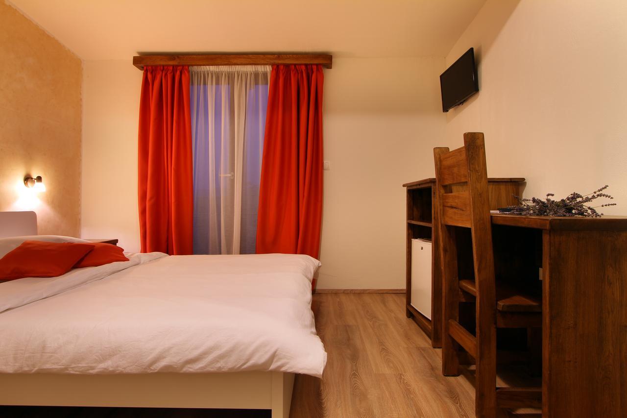 B&B Tonivale Skrbčići 外观 照片